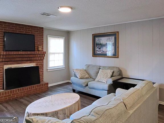 2nd image of 210 Bazemore Cir