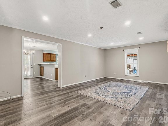 3rd image of 414 West Ave