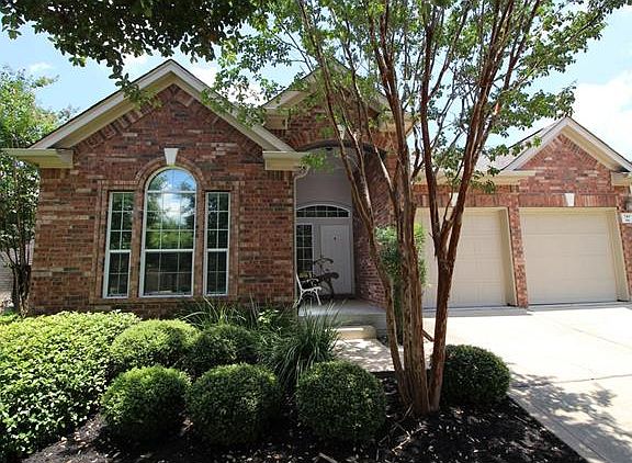 2nd image of 749 Bent Wood Pl