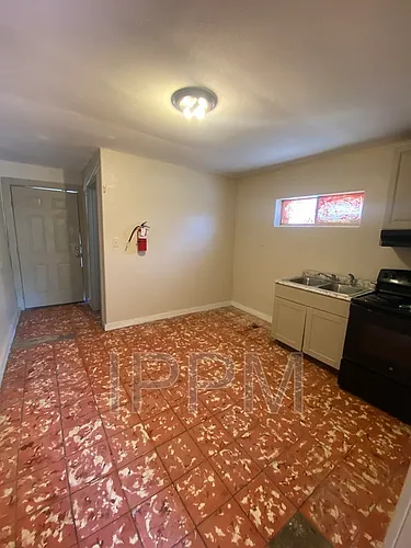 351 E Saint Charles St Photo 1
