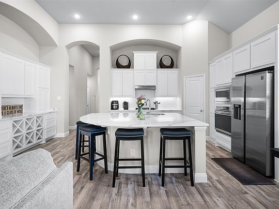 5th image of 8916 Brushy Springs Dr