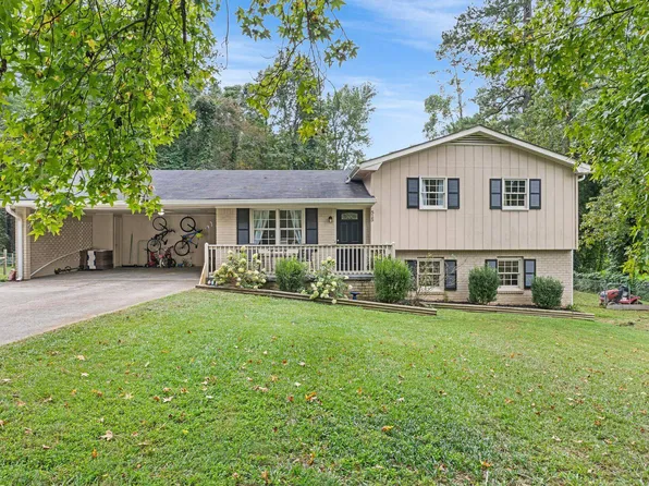 515 Henson Cir, Carrollton, GA 30117