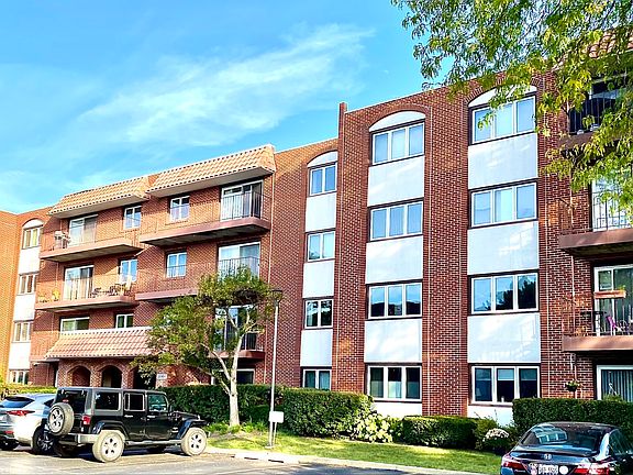 2nd image of 2066 Saint Johns Ave APT 201