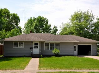446 E Ronning Ave, Appleton, MN 56208