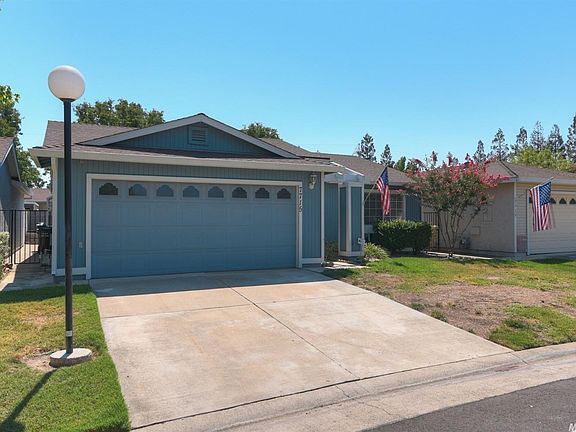 3rd image of 7715 Suncountry Ln