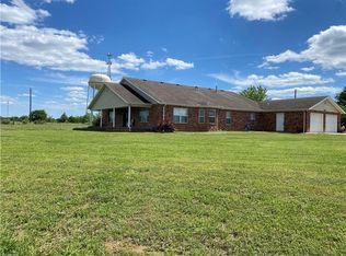 1811 Kinyon Rd, Centerton, AR 72719