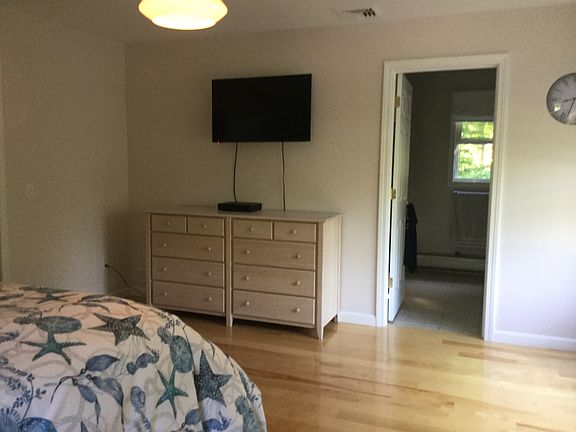 2nd image of 160 Parkwood Dr