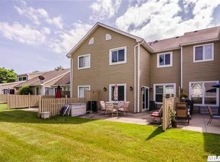 37 Eric Dr, Middle Island, NY 11953