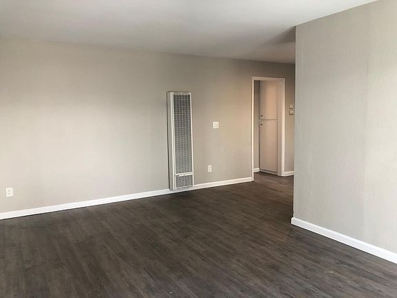 3rd image of 3470 Monroe Ave APT 2