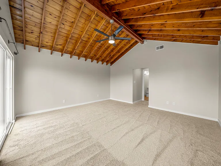 6364 Osler St — Photo 23