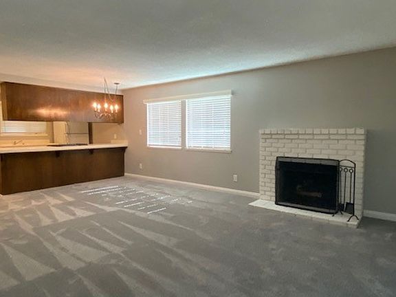 3rd image of 2460 Via Camino Ave