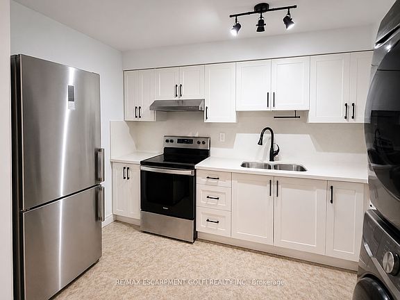 5th image of 2403 Lakeshore Rd W #2