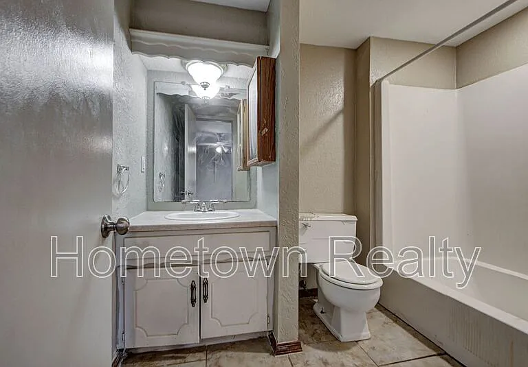 7301 Edenborough Dr — Photo 33