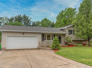 1130 Everbright Dr, Uniontown, OH