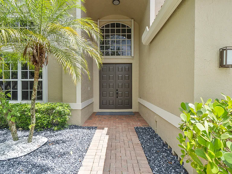 6364 NW 78th Dr — Photo 2
