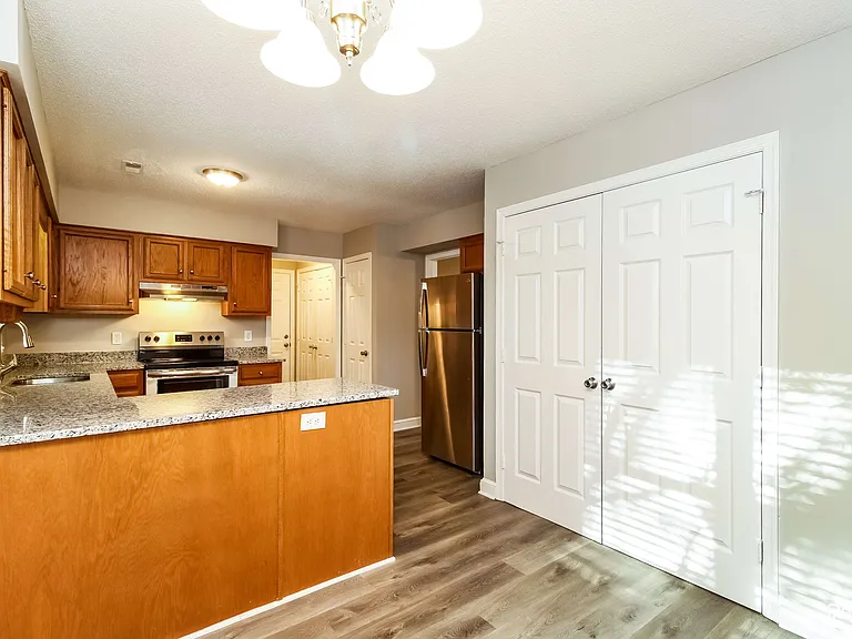 3605 Riverwood Ct — Photo 7