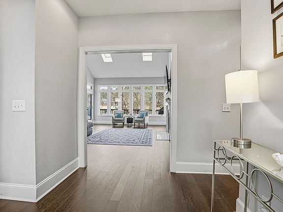 4th image of 3005 Fownes Ct