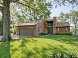 1992 Treasure Dr, Edwardsville, IL 62025