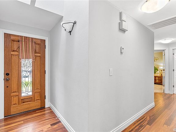 4th image of 7118 58th St NE