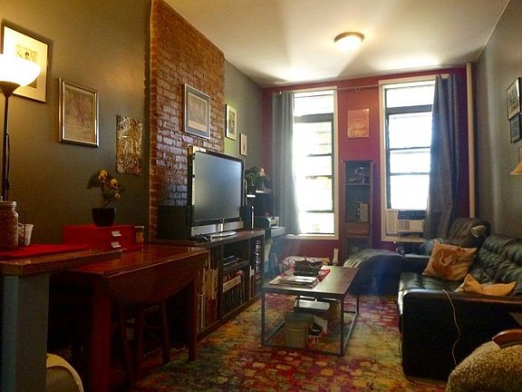 4th image of 440 St Nicholas Ave APT 1A
