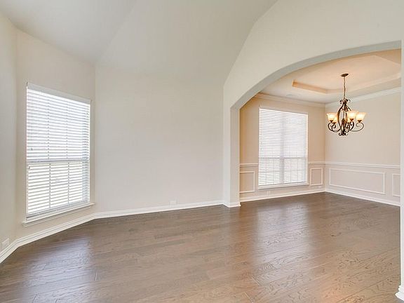 4th image of 109 Crystal Creek Dr