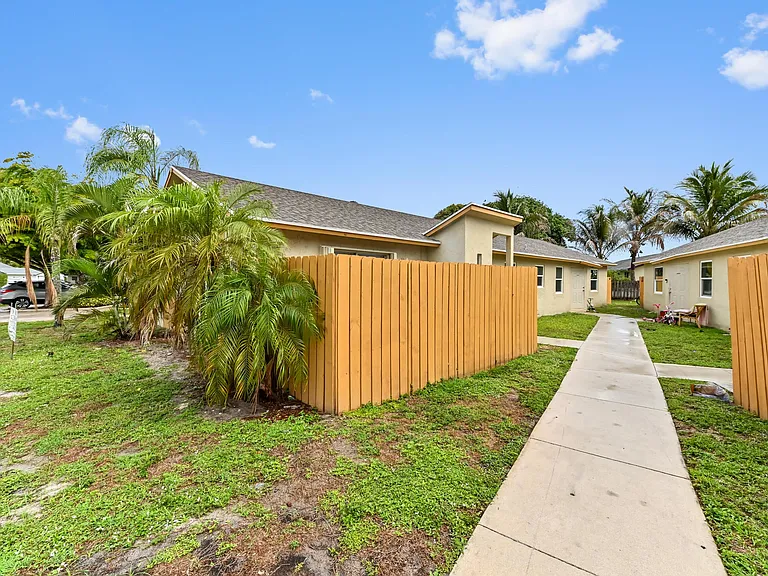12467 Westhampton Cir — Photo 19