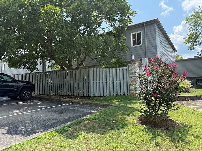 1900 Richard Jones Rd #Z3 — Photo 27