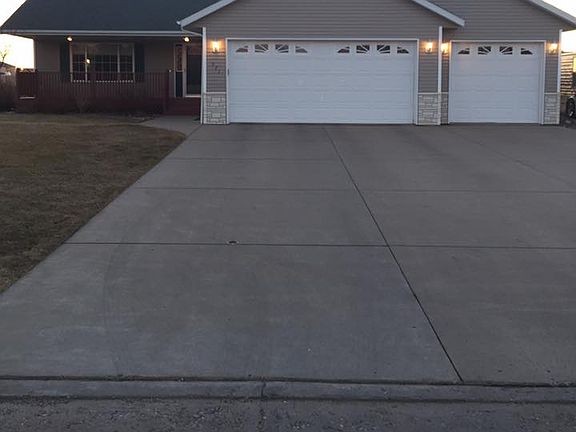 4th image of 321 Cassie St