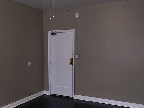 4th image of 1725 N Edgemont St APT 205
