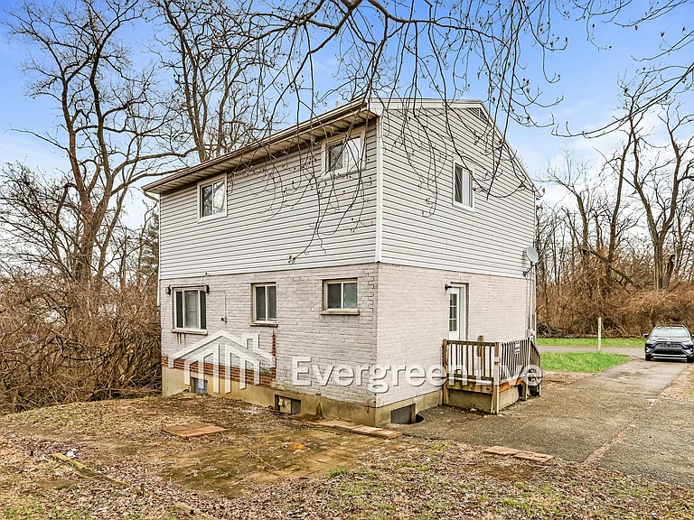 9269 Burgess Dr — Photo 15