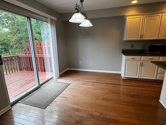 4th image of 150 Canterbury Ln