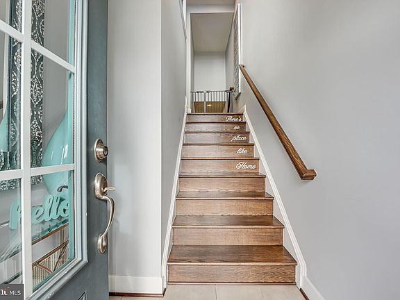 4th image of 10292 Greenspire Dr