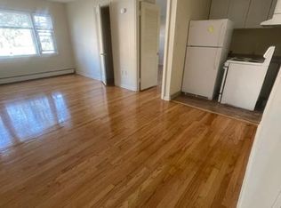30 Deerfield Ct #A, East Hartford, CT 06108