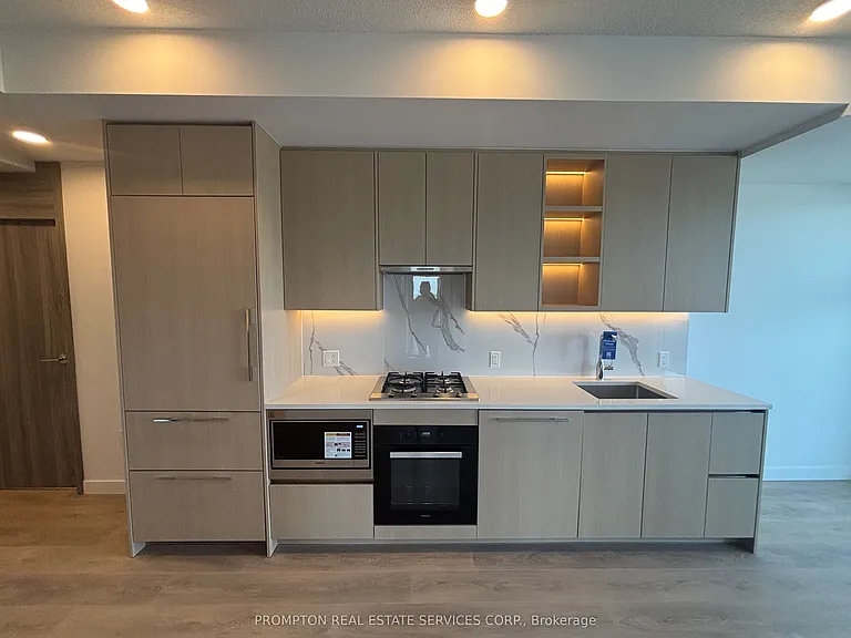 75 Billes Hts #802 — Photo 10