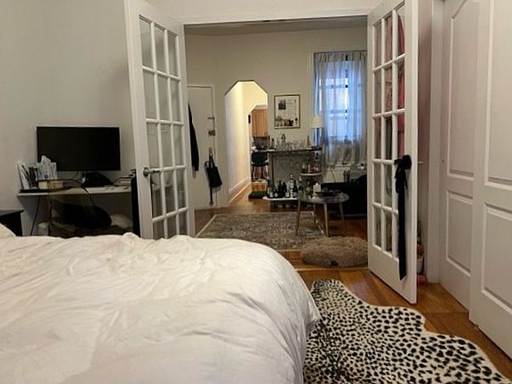 4th image of 245 E 83rd St APT 2A