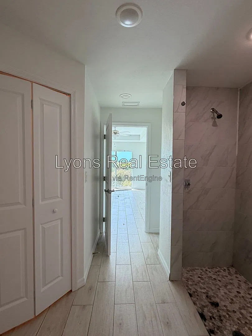 4 bed, 3.0 bath, 1682 sqft, $1,850 — Photo 2