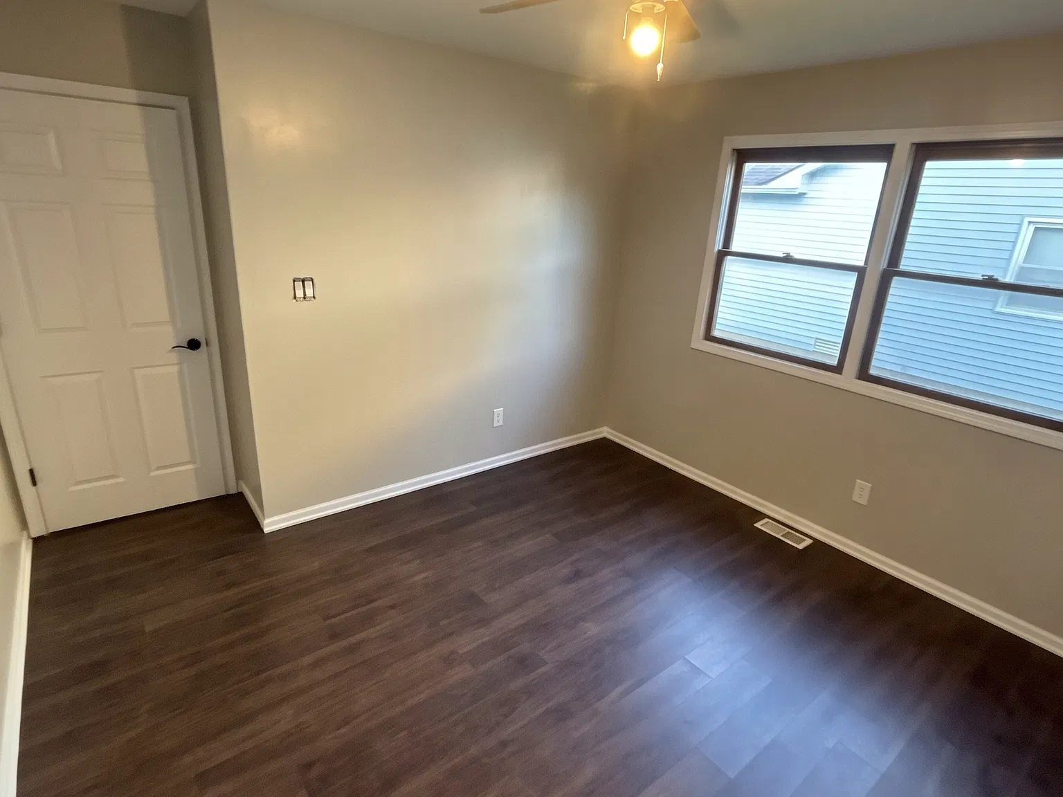 2 bed, 1.5 bath, 1100 sqft, $1,900 — Photo 4