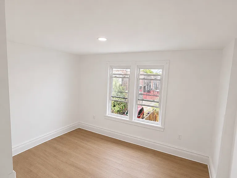 955 W Washington St — Photo 8