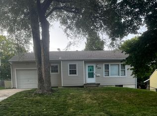 5006 W 49th St, Roeland Park, KS 66205