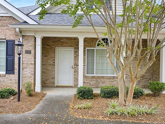 3rd image of 4704 Rose Arbor Dr NW #8