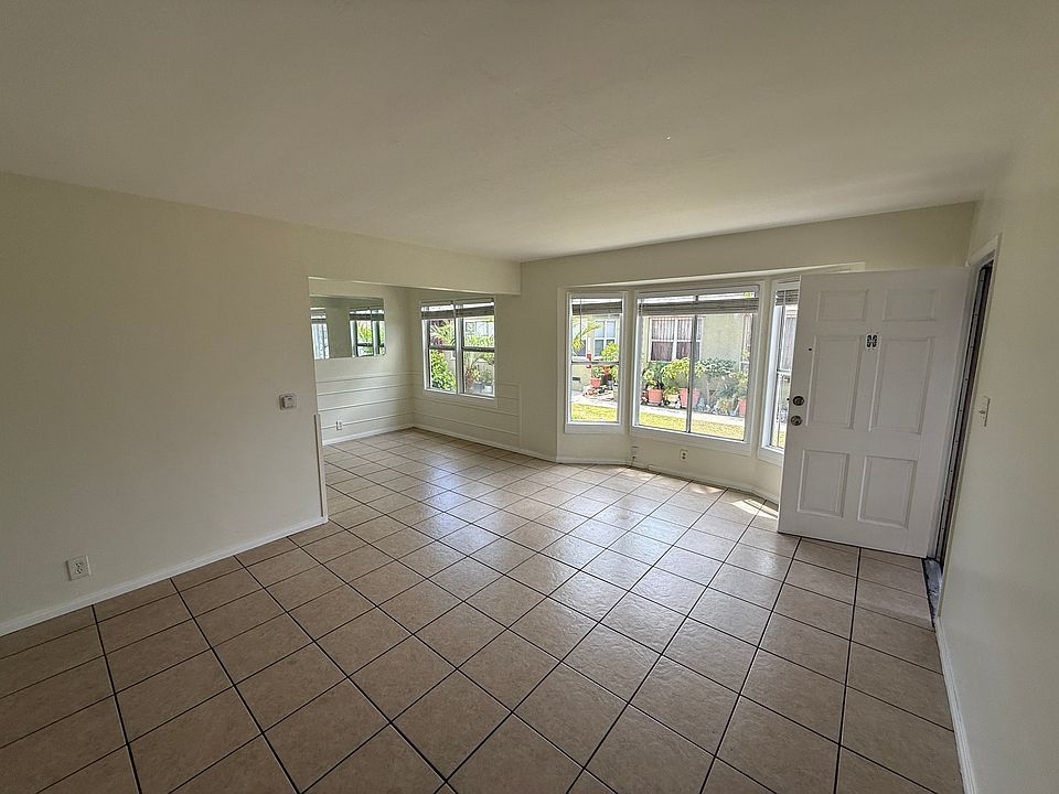 1st image of 8948 California Ave #B