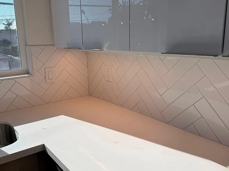 4443 Clayton Ave — Photo 7