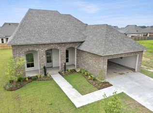 608 Easy Rock Landing Dr, Broussard, LA 70518