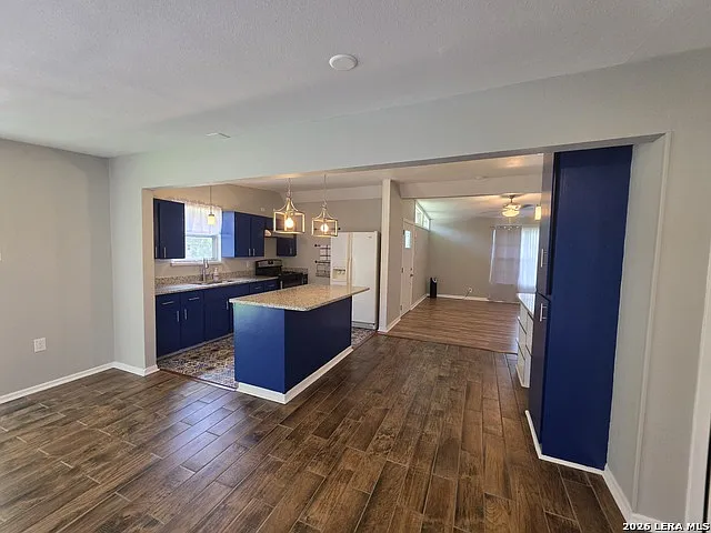 710 Karen Ln — Photo 5