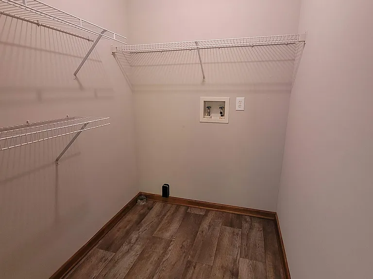 Dogwood | Laundry Room