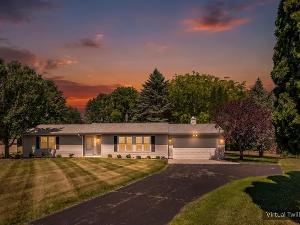 W846 North Ct, Green Lake, WI 54941