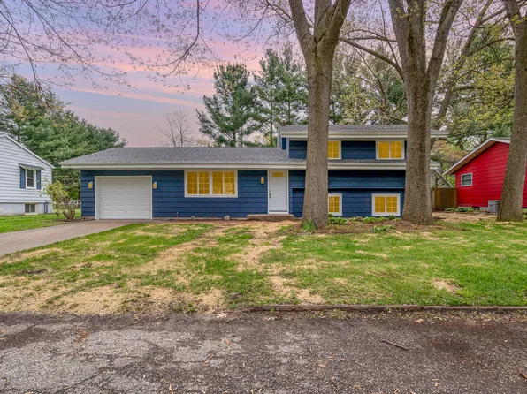 107 Park Ln, Trail Creek, IN 46360