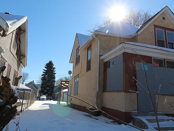 3rd image of 754 Van Buren Ave