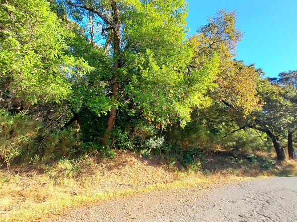 467 Blue Rock Rd, Garberville, CA 95542