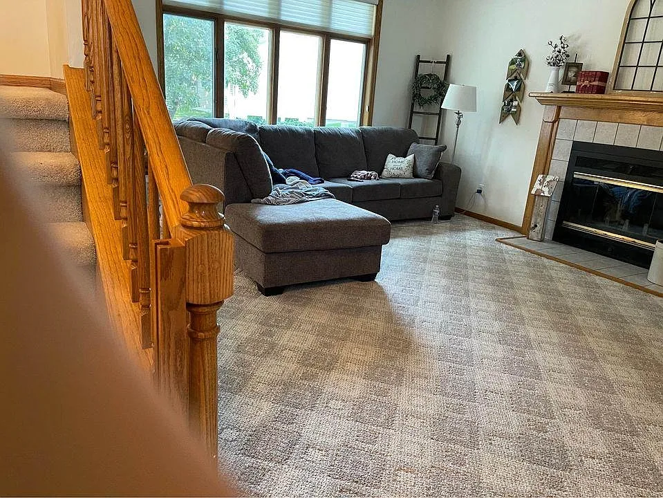 3 bed, 2.5 bath, 2375 sqft, $3,350 — Photo 4